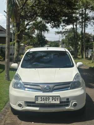 Jual bekas Livina sv manual 2012,lokasi di Malang Kota