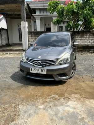 Jual bekas Livina SVMT 2015,lokasi di Banjarbaru Kota