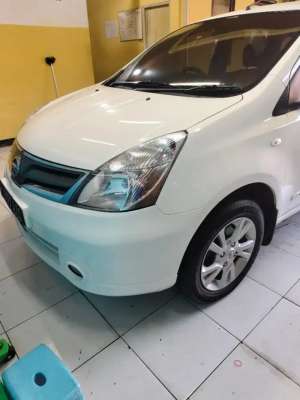 Jual bekas Livina XV AT 2012 Putih KM 91rb Asli Pajak Panjang Tipe Tertinggi,lokasi di Jakarta Timur