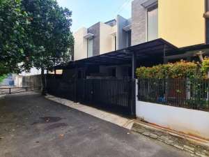 LOKASI BAGUS Rumah Bintaro - Rc Veteran Dijual. Toll Dalam Komplek. NEGO lokasi di Jakarta Selatan, tersedia melalui melalui situs Olx