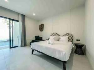 Lokasi strategis di Seminyak, dekat Sunset Road dan Gusto Gelato. Vila-vila mewah di lingkungan sekitar. lokasi di Tabanan Kab., tersedia melalui melalui situs Olx