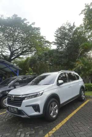 Jual bekas LOW KM 25Rb Honda BR-V 2022 Manual Pearl White - Kondisi sprti BARU,lokasi di Bekasi Kota