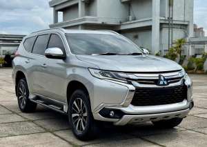 Jual bekas LOW KM 64.000 MITSUBISHI PAJERO SPORT DAKAR 2016 SILVER TT 2017,lokasi di Jakarta