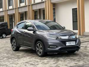 Jual bekas LOW KM Honda HRV SE CVT AT 2021,lokasi di Jakarta Barat
