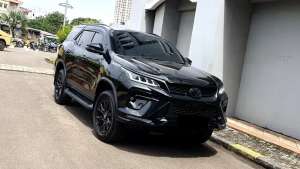 Jual bekas LOW KMToyota Fortuner 2.8 VRZ GR Sport Tetradrive AT 20252026,lokasi di Jakarta Utara