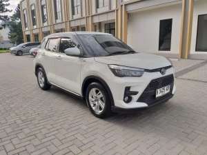 Jual bekas LOW KM Toyota Raize 1.2 G AT 2024 Pemakaian 2025,lokasi di  