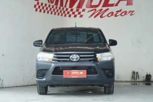 Jual bekas LOW KM37rb Hilux Single Cabin SC Diesel 2.4 MT 2022,lokasi di Jakarta Selatan