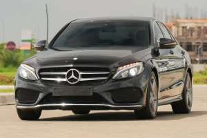 Jual bekas Low Odo FrenzyMercedes Benz C200 AMG 2017 Black Antik 320i e250,lokasi di Jakarta Selatan