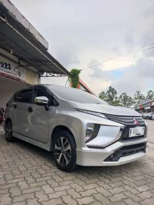 Jual bekas MANUAL Mitsubishi Xpander Exceed MT 2017 km 70 ribuan asli,lokasi di  
