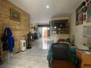 MAU PINDAHRumah Siap Huni BSK Jakasampurna Bekasi, View Taman, Dekat Kemana-Mana lokasi di Bekasi Kota, tersedia melalui melalui situs Olx