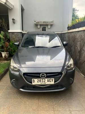 Jual bekas Mazda 2 2017 Abu - Abu Tua Metalik,lokasi di Tangerang Selatan Kota