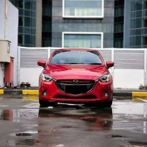 Jual bekas Mazda 2 GT merah 2015, tdp 15jt all in,lokasi di Bekasi Kota