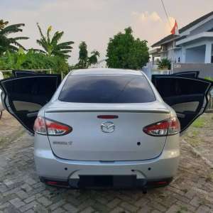Jual bekas MAZDA 2 R 2010 LOWKM,lokasi di Bekasi Kota