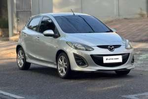 Jual bekas MAZDA 2 R 20122011 Matic Bagus Murah Kredit Bekas Surabaya Istimewa,lokasi di Sidoarjo  Kab.