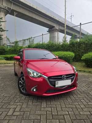 Jual bekas Mazda 2 R Skyactive AT 2018 Merah Good Conditoon TDP 15Jt,lokasi di  ,Bekasi Kota