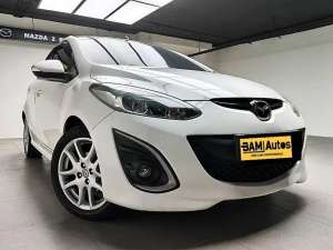 Jual bekas Mazda 2 RZ 2013 AT Istimewa Siap Pakai JER,lokasi di Jakarta Barat