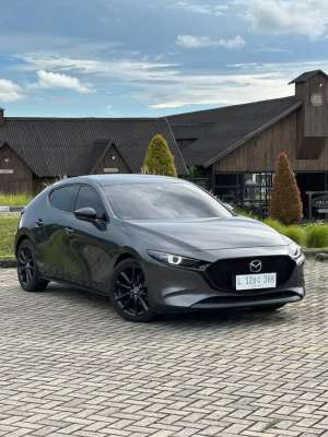 Jual bekas MAZDA 3 HATCHBACK 2019 PMK 2020 MATIC SUPER TOP KONDISI,lokasi di  ,Malang Kota