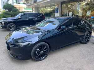 Jual bekas Mazda 3 Hatchback 2023 KM 5RB Full Original Tangan pertama Like New,lokasi di Jakarta Utara