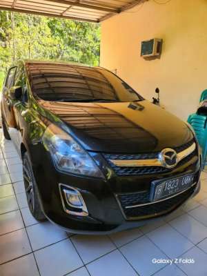 Jual bekas Mazda 8 2012 istimewah,lokasi di Depok Kota