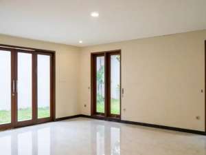 Menteng Dalam Rumah 2 Lantai lokasi di Jakarta Pusat, tersedia melalui melalui situs Olx