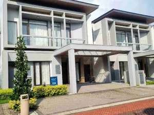 Menteng Grand Rumah Sultan Gading Serpong di Perbatasan BSD City lokasi di Tangerang Kota, tersedia melalui melalui situs Olx