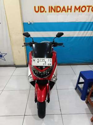 Jual bekas Merah glossy YAMAHA NMAX NON ABS 155 2015 tidak bisa kredit tahun tua,lokasi di Surabaya Kota