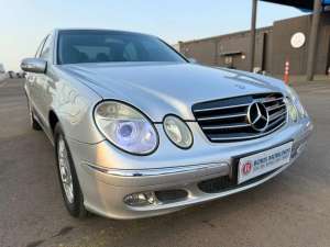 Jual bekas Merc W211 E240 2004Automatic Silver Elegand E260 Mercedesz Benz 2005,lokasi di Jakarta Selatan