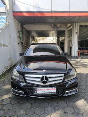 MERCEDEA BENZ C 200 1.8 CGI Avantgarde 2011 lokasi di  , tersedia melalui melalui situs Olx