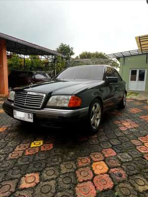 Jual bekas Mercedes-Benz C200 1996 Bensin,lokasi di Bandung Kota
