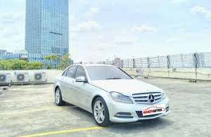 Jual bekas Mercedes Benz C200 Avantgarde Facelift 2013 Automatic Abu abu,lokasi di Jakarta Selatan