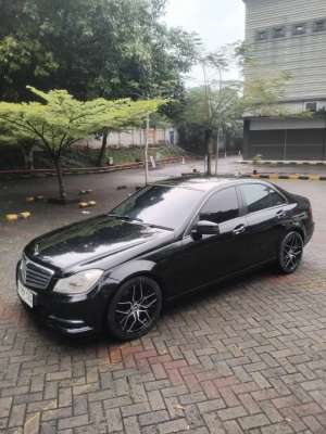 Jual bekas Mercedes-Benz C200 w204 2013 Bensin,lokasi di Bogor Kota