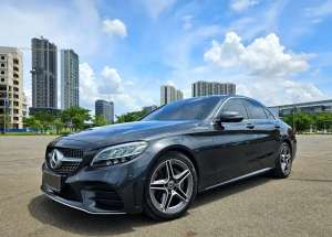 Jual bekas Mercedes Benz C200 W205 Facelift AMG Final Edition 2021 Abu2 Mulus,lokasi di Jakarta Selatan