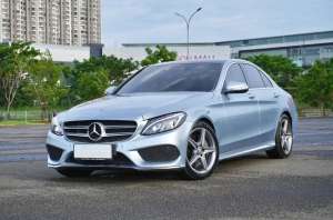Jual bekas Mercedes Benz C250 W205 AMG 20152016 Silver Mulus Antik Low DP,lokasi di Jakarta Selatan