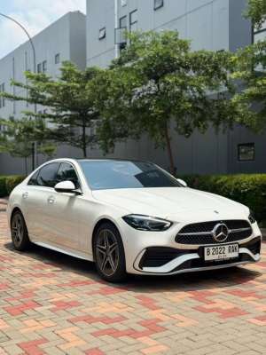 Jual bekas Mercedes Benz C300 2023 Putih White 2022 Mercy 2024 Service Record,lokasi di Jakarta Timur