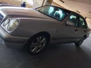 Jual bekas Mercedes-Benz E230 1996 Bensin,lokasi di Bandung Kota