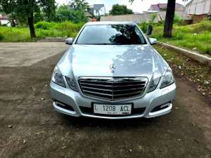Jual bekas Mercedes-Benz E250 2011 Bensin,lokasi di  