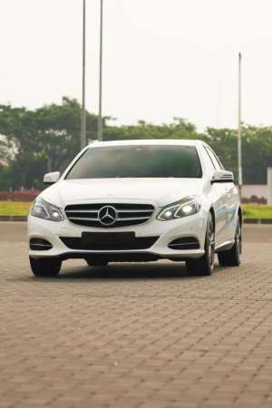 Jual bekas Mercedes Benz E250 Avantgarde Facelift 2015 W212,lokasi di Jakarta Selatan