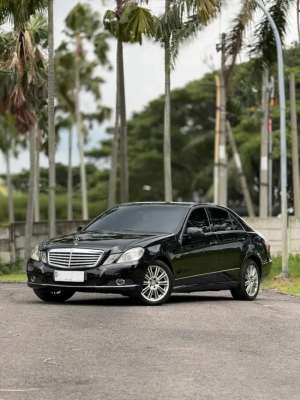 Jual bekas Mercedes Benz E250 CGI W212 2010,lokasi di  ,Surabaya Kota