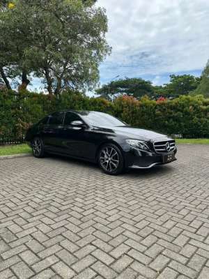 Jual bekas Mercedes Benz E300 Avantgarde CBU 2017,lokasi di Tangerang Selatan Kota