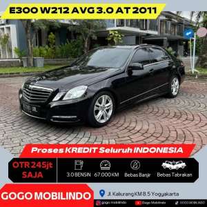 Jual bekas Mercedes Benz E300 W212 AVG Matic 2011 ISTIMEWA DP Minim Kredit Murah,lokasi di Semarang Kota