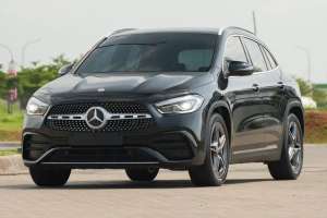 Jual bekas Mercedes Benz GLA200 AMG 2022 Low Odo,lokasi di Jakarta Pusat