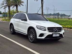 Jual bekas Mercedes Benz Glc-200 Night Edition Autoamtic 2019 Putih Metalik,lokasi di Tangerang Selatan Kota