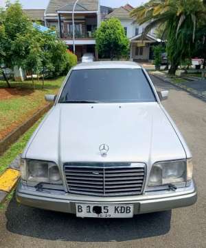 Jual bekas Mercedes-Benz Masterpiece Last Edition E220 Automatic Tahun 1996,lokasi di Karawang Kab.