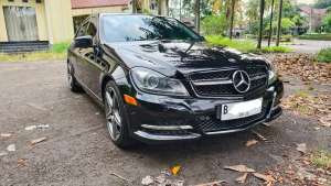 Jual bekas MERCEDES BENZMERCY C300 Avantgarde 2012,lokasi di Depok Kota