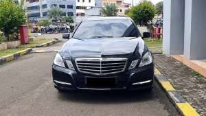 Jual bekas Mercedes Benz Mercy E300 Avantgarde Line Hitam 2011 LOW KM ANTIK,lokasi di Jakarta Selatan