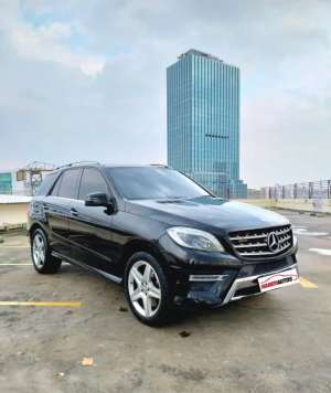 Jual bekas Mercedes Benz ML400 AMG Tahun 2015Automatic Hitam Metalik,lokasi di Tangerang Selatan Kota