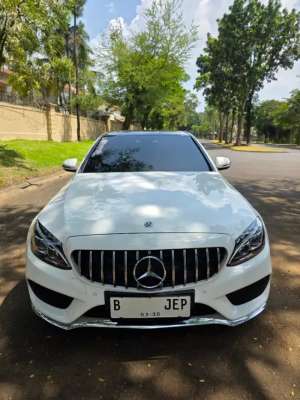 Jual bekas Mercedes C300 2.0 with GT-R GrilleAMG Ducktail,lokasi di Tangerang Kab.