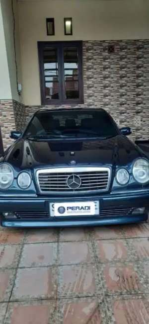 Jual bekas Mercedes e-class,lokasi di Sidoarjo  Kab.