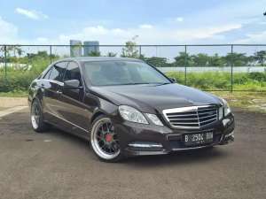Jual bekas Mercedes E250 CGI Avantgarde W212 2011,lokasi di Tangerang Selatan Kota