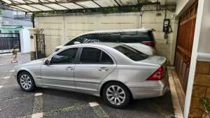 Jual bekas Mercedes W203 2002 AT Classic non kompressor,lokasi di Tangerang Selatan Kota